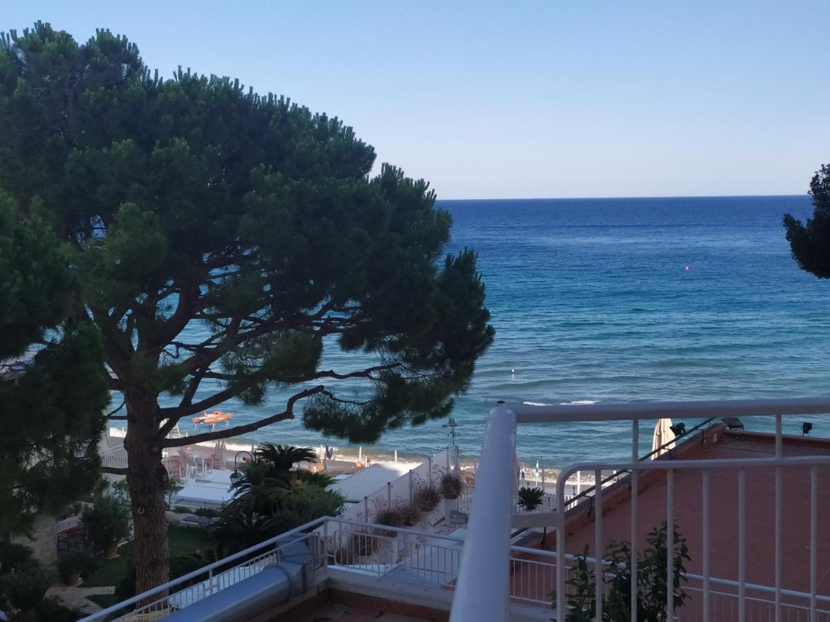 Diana Grand Hotel Alassio Exterior foto
